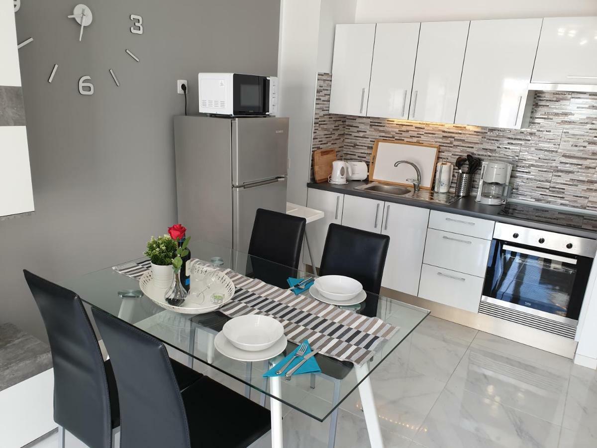 Casa Las Flores With Heated Pool, Only 490 Meters To The Beach, Balcony, Wifi Arona  Bagian luar foto
