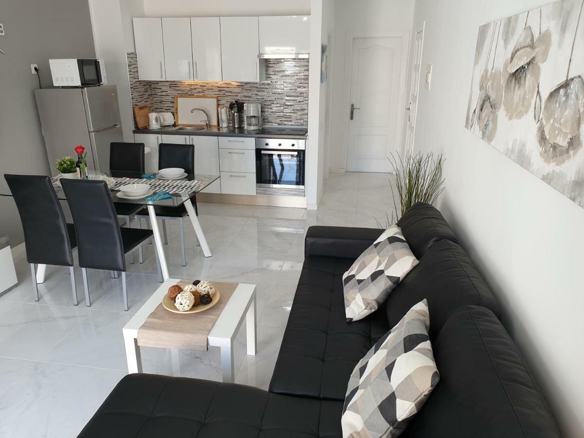 Casa Las Flores With Heated Pool, Only 490 Meters To The Beach, Balcony, Wifi Arona  Bagian luar foto