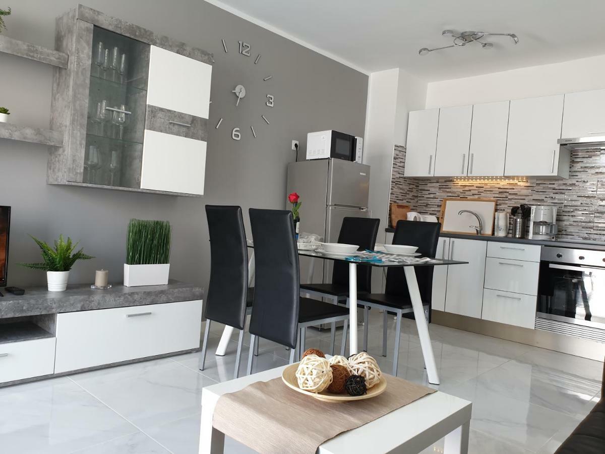 Casa Las Flores With Heated Pool, Only 490 Meters To The Beach, Balcony, Wifi Arona  Bagian luar foto